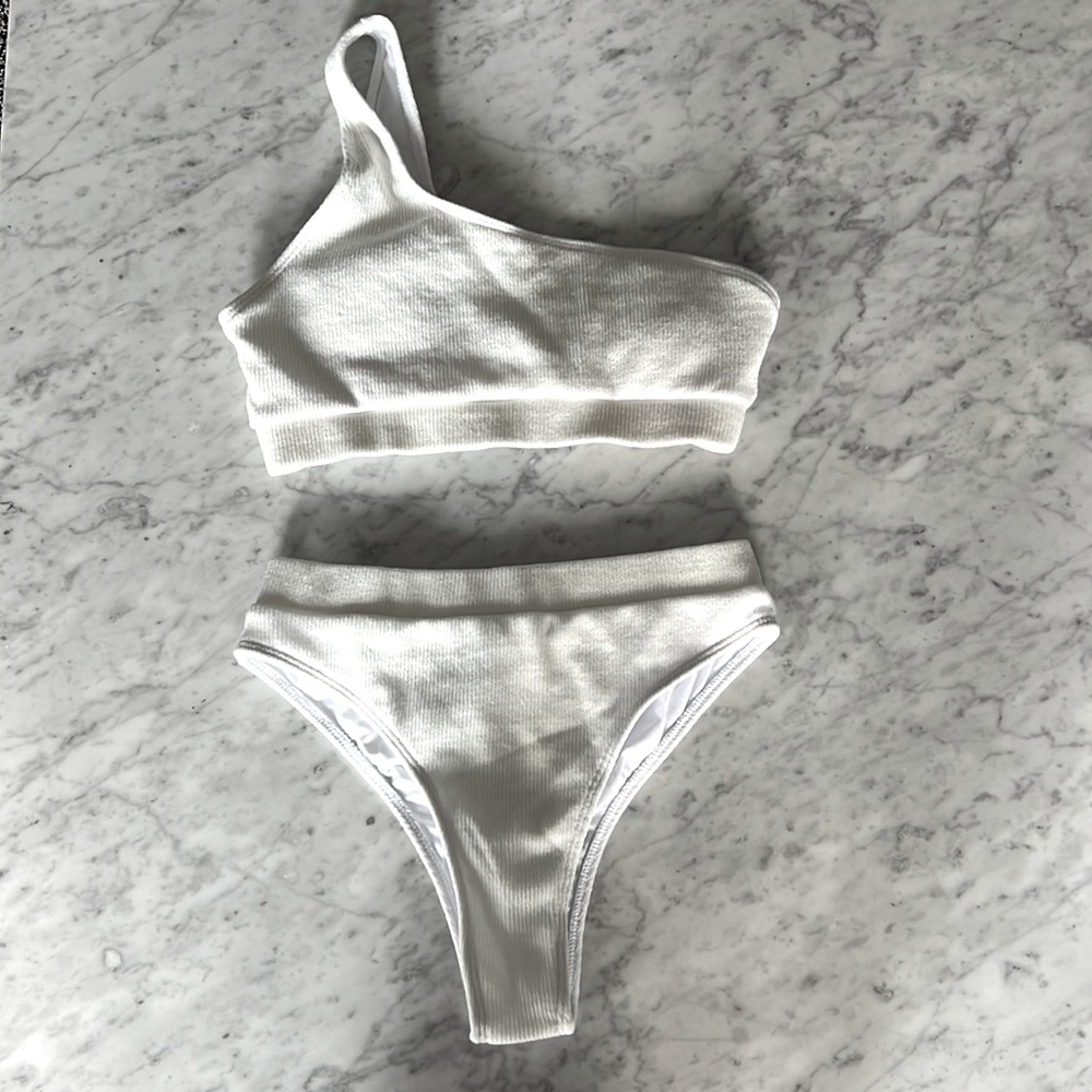 Bathing suit